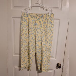 Ms. Lee yellow and‎ blue floral capris